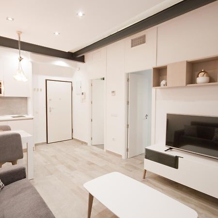 Apartamento Nuevo Y De Lujo En Puerta Del Sol Madrid Exterior photo