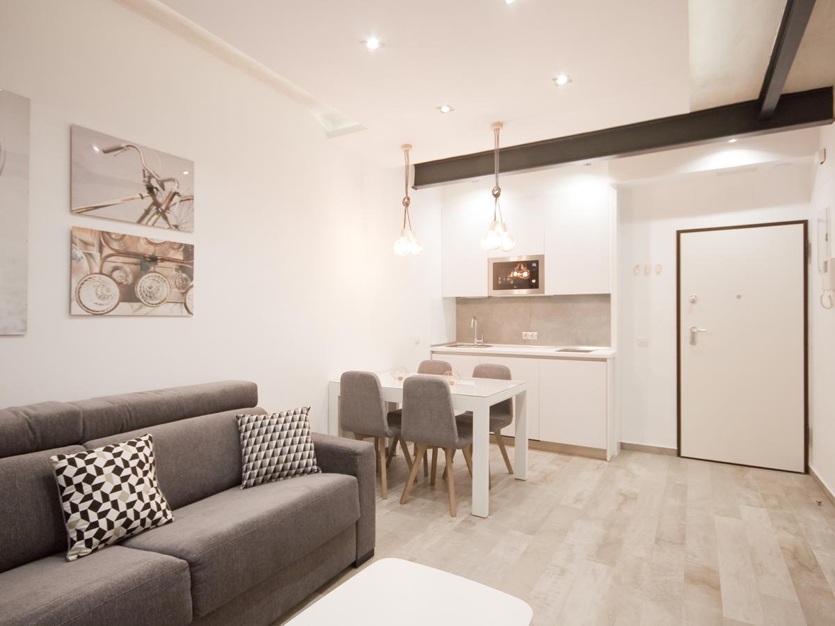 Apartamento Nuevo Y De Lujo En Puerta Del Sol Madrid Exterior photo